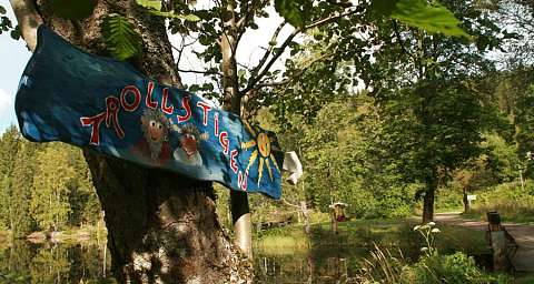 Troll trail