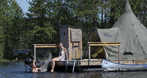 3 dagar paket: unik campingflotte, kanot och mountainbike