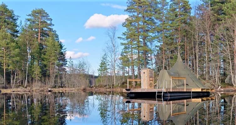 Camping raft 'Storlom'