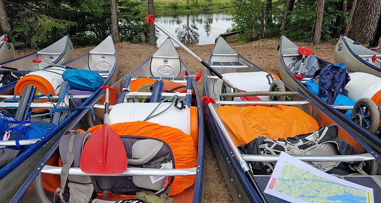 Kanot hyra och turer